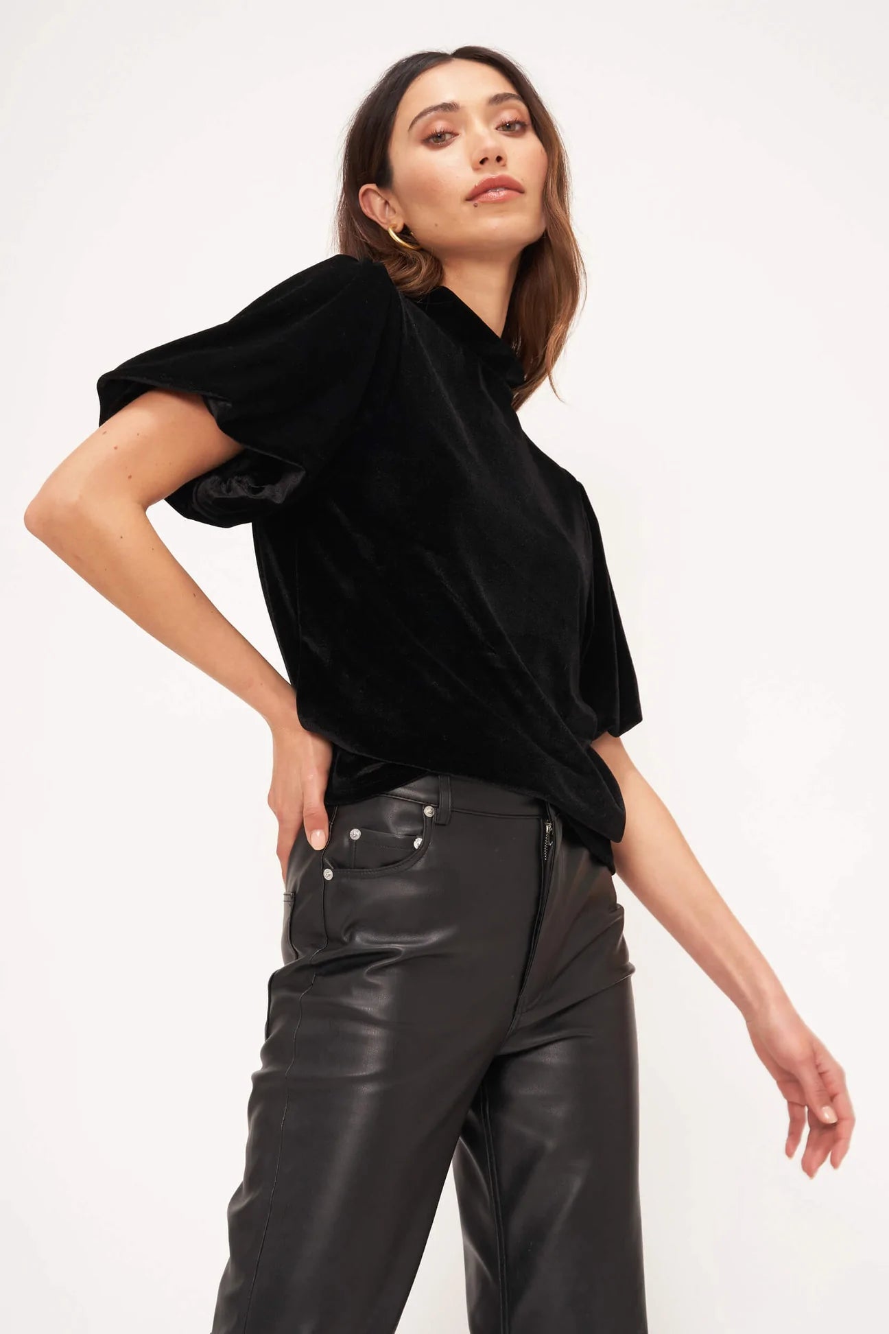 CHANNING VELVET BUBBLE SLEEVE TEE Zippered Buttoned Snapped