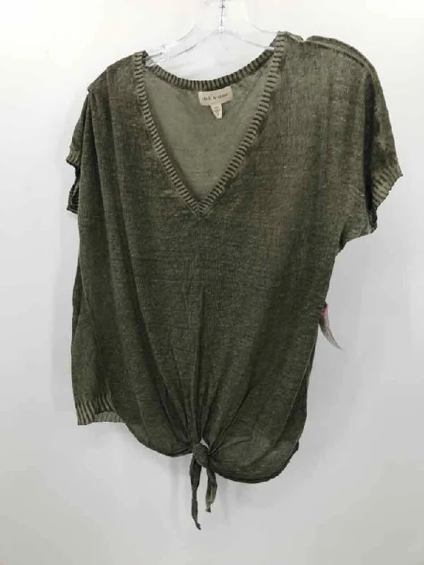 Pre-Owned Cloth & Stone Green Size Small T-shirt Front Pockets Side Pockets Patch Pockets